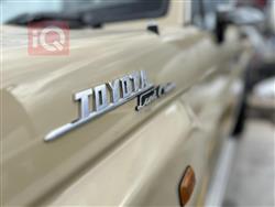 تۆیۆتا لاند کرۆزەر ٧٠ پیکاپ